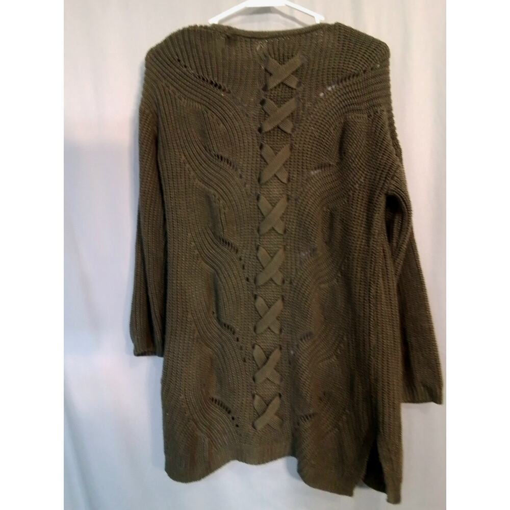 Pink Rose;  Dark  green sweater